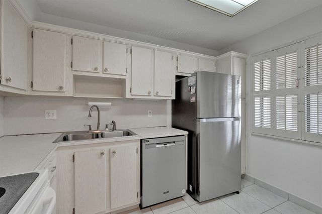 4100 TIVOLI Court 304, Lake Worth, FL 33467