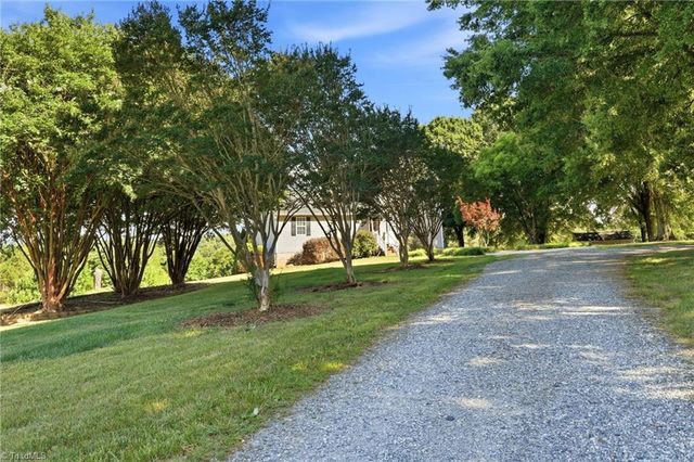 169 Ben Smith Road, Kernersville, NC 27284
