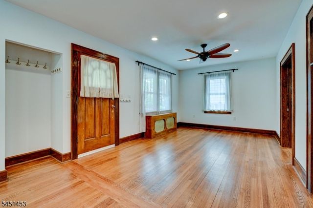 131 Grove St, North Plainfield Boro, NJ 07060