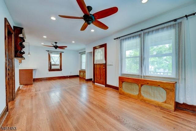 131 Grove St, North Plainfield Boro, NJ 07060