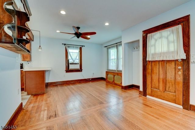 131 Grove St, North Plainfield Boro, NJ 07060
