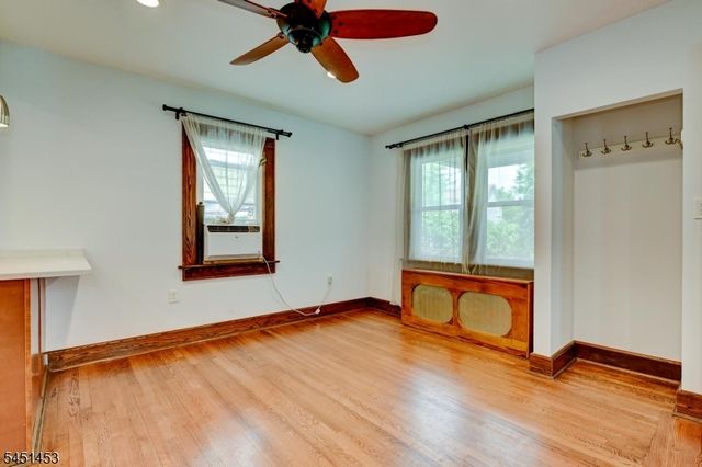 131 Grove St, North Plainfield Boro, NJ 07060