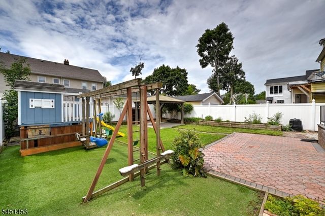 131 Grove St, North Plainfield Boro, NJ 07060