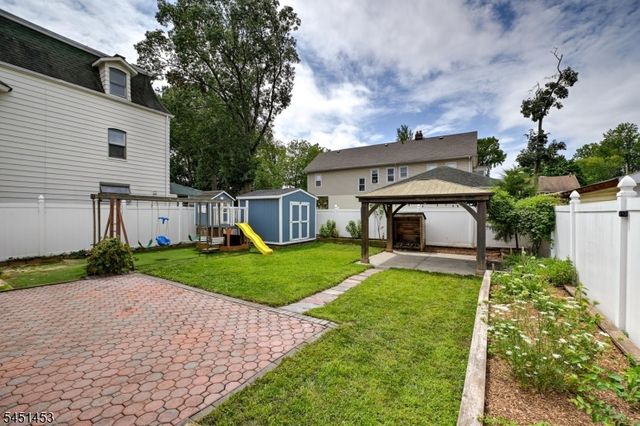 131 Grove St, North Plainfield Boro, NJ 07060