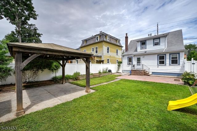 131 Grove St, North Plainfield Boro, NJ 07060