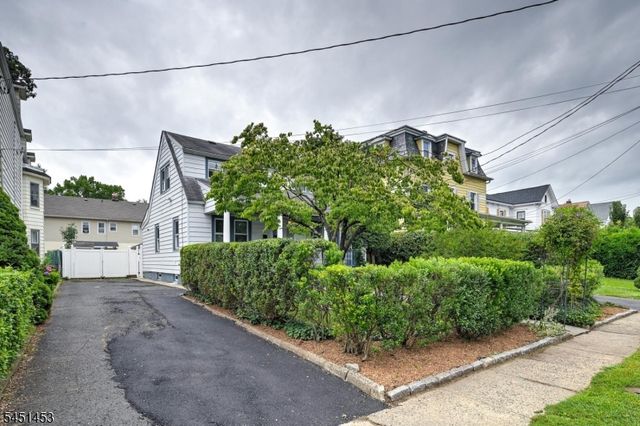 131 Grove St, North Plainfield Boro, NJ 07060