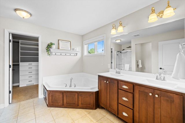 3471 Ridgestone Circle, Woodbury, MN 55129