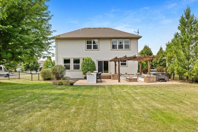 3471 Ridgestone Circle, Woodbury, MN 55129