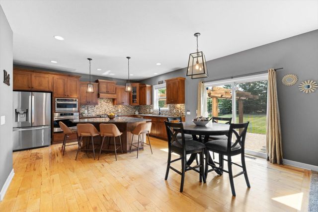 3471 Ridgestone Circle, Woodbury, MN 55129