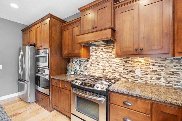 3471 Ridgestone Circle, Woodbury, MN 55129