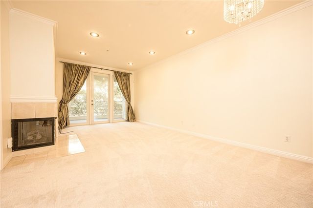 2233 Martin 311, Irvine, CA 92612