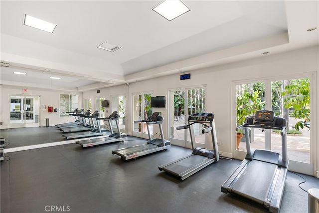 2233 Martin 311, Irvine, CA 92612