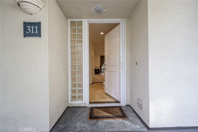 2233 Martin 311, Irvine, CA 92612