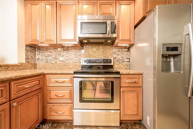 2233 Martin 311, Irvine, CA 92612