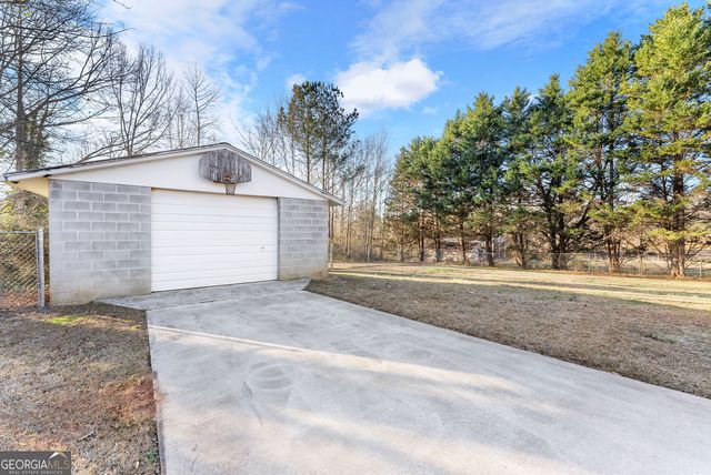 389 Skyline Drive, Toccoa, GA 30577