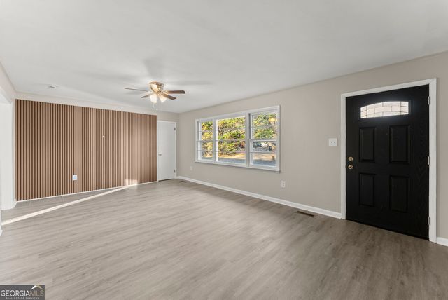 389 Skyline Drive, Toccoa, GA 30577