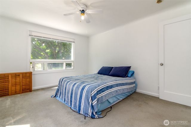 10082 Des Moines Memorial Drive S, Seattle, WA 98168