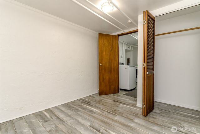 10082 Des Moines Memorial Drive S, Seattle, WA 98168