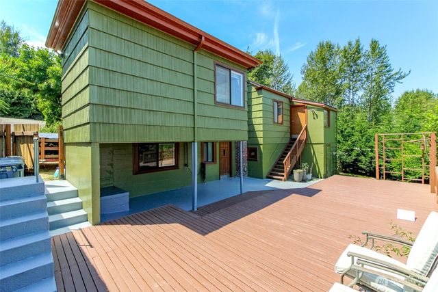 10082 Des Moines Memorial Drive S, Seattle, WA 98168