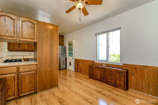 10082 Des Moines Memorial Drive S, Seattle, WA 98168