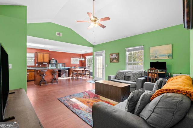 160 Sandalwood Circle, Statesboro, GA 30458