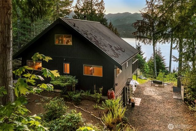19748 NW Stavis Bay Road, Seabeck, WA 98380