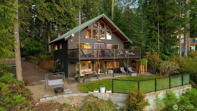 19748 NW Stavis Bay Road, Seabeck, WA 98380