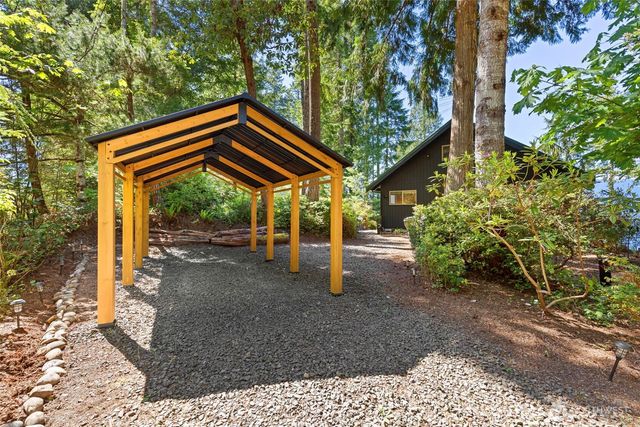 19748 NW Stavis Bay Road, Seabeck, WA 98380