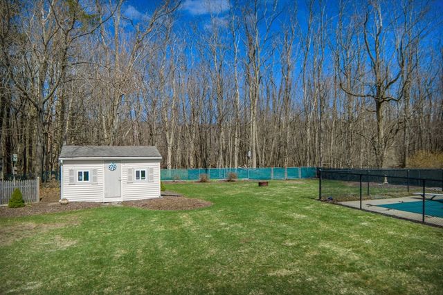 15 Skyline, Rutland, MA 01543