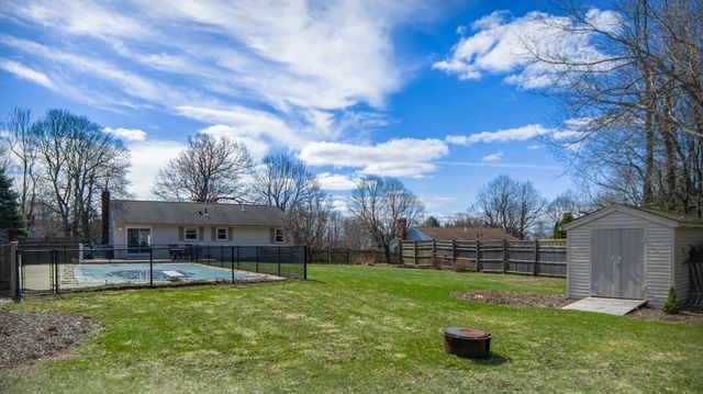 15 Skyline, Rutland, MA 01543