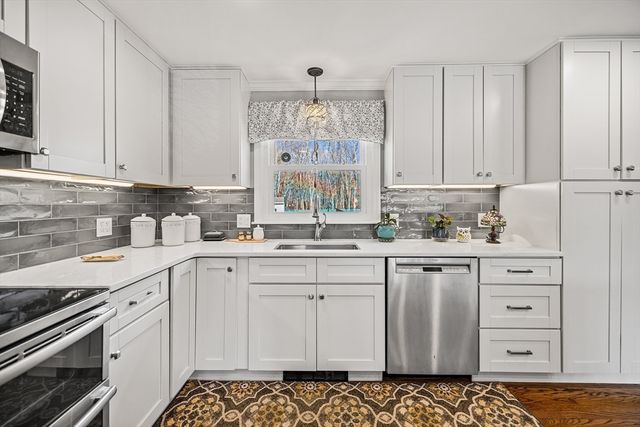 15 Skyline, Rutland, MA 01543