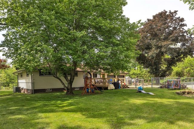 468 Fairlane Blvd, Big Beaver, PA 16141