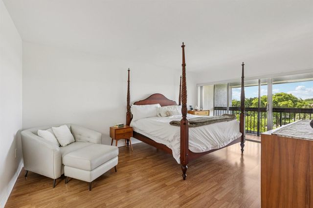 721 N Pine Island 406, Plantation, FL 33324