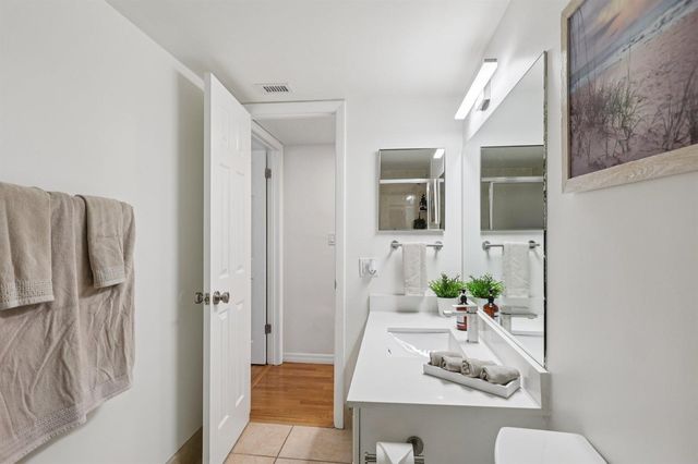 721 N Pine Island 406, Plantation, FL 33324