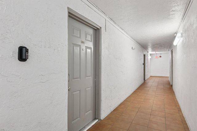 721 N Pine Island 406, Plantation, FL 33324