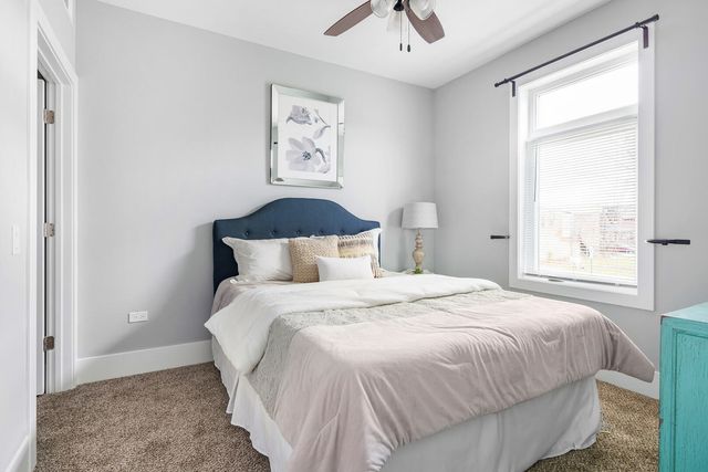 504 Lyman Avenue 201, Oak Park, IL 60304