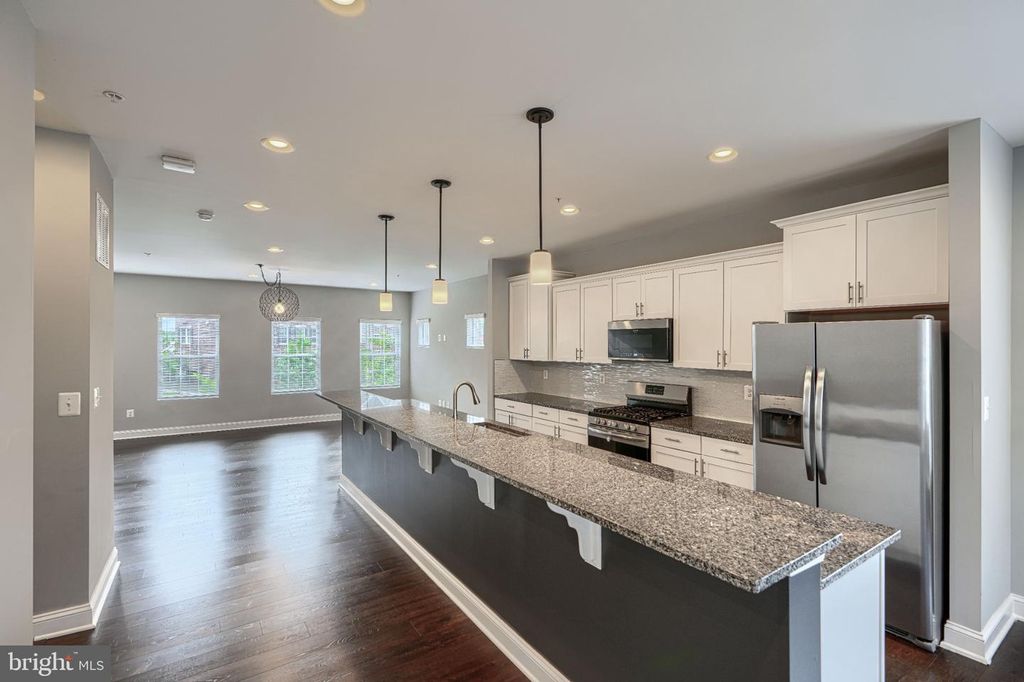 Image 21 of property listing at 9240 GARRETTSON CIR, Perry Hall, MD 21128