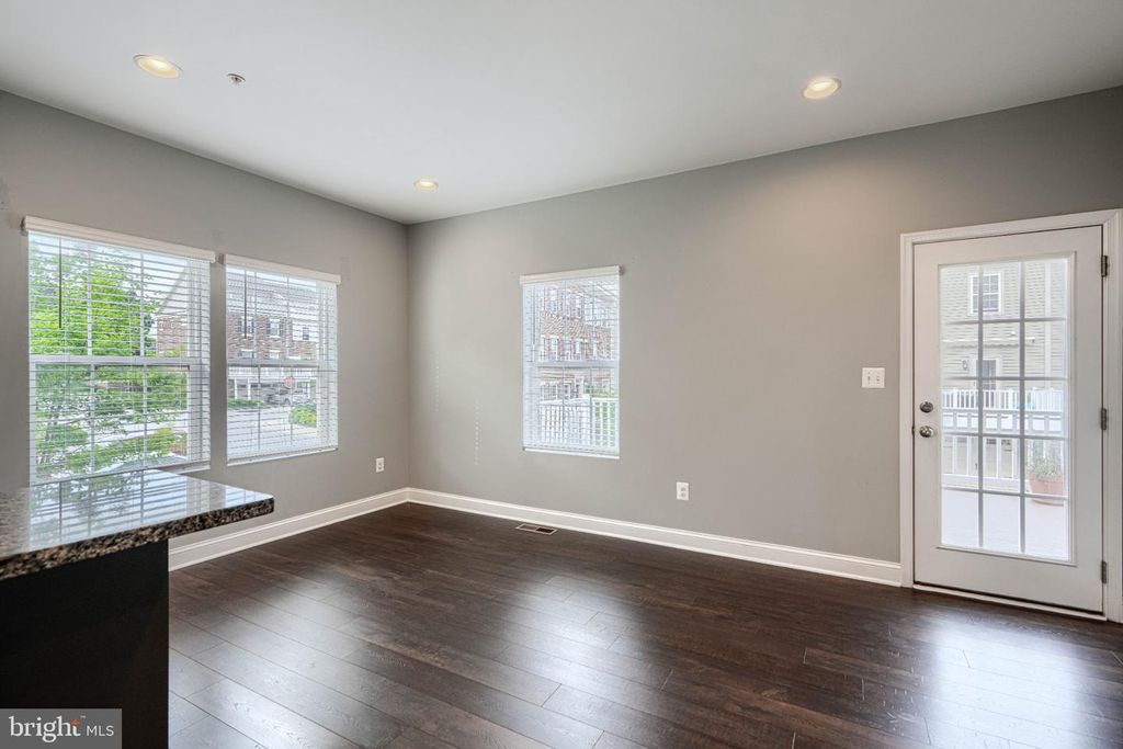 Image 27 of property listing at 9240 GARRETTSON CIR, Perry Hall, MD 21128