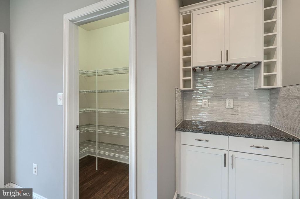 Image 28 of property listing at 9240 GARRETTSON CIR, Perry Hall, MD 21128