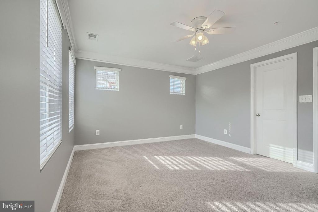 Image 44 of property listing at 9240 GARRETTSON CIR, Perry Hall, MD 21128
