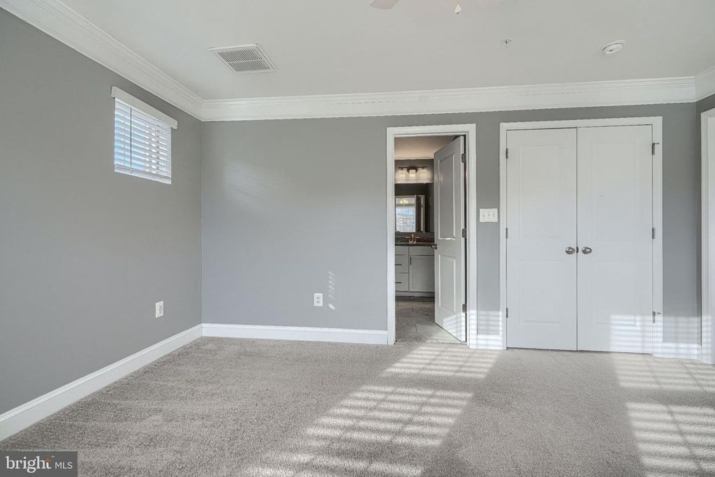 Image 48 of property listing at 9240 GARRETTSON CIR, Perry Hall, MD 21128