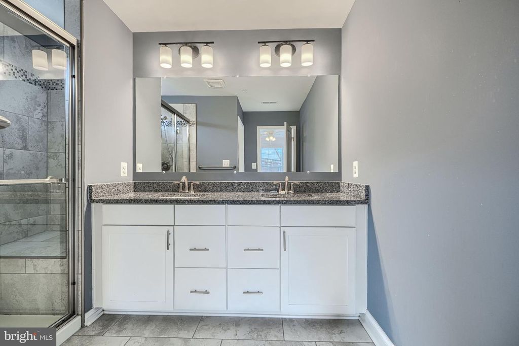 Image 49 of property listing at 9240 GARRETTSON CIR, Perry Hall, MD 21128