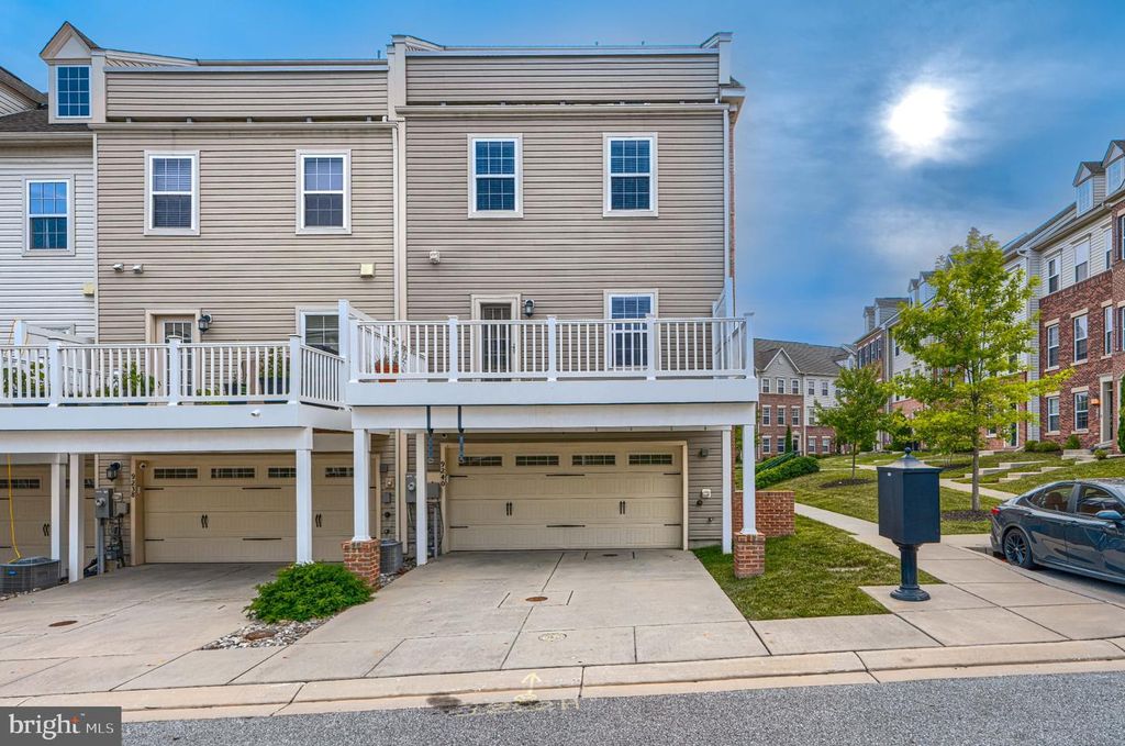 Image 62 of property listing at 9240 GARRETTSON CIR, Perry Hall, MD 21128
