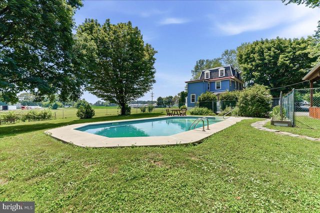 2499 FORGE RD, Oxford, PA 19363