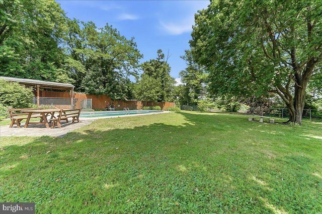 2499 FORGE RD, Oxford, PA 19363