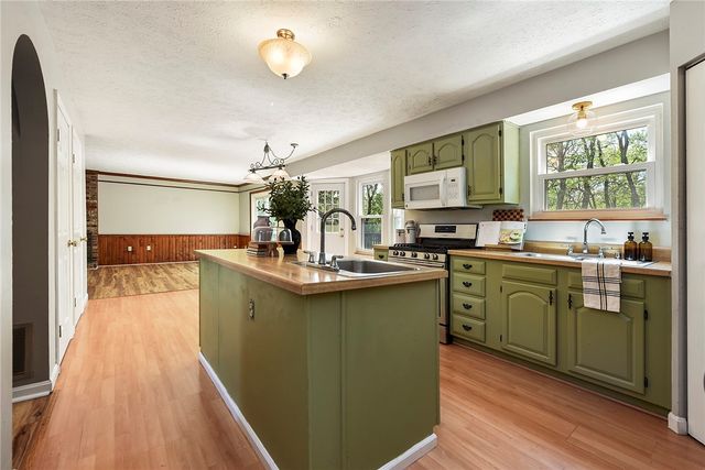 3004 Shawnee Court, Hampton, PA 15044