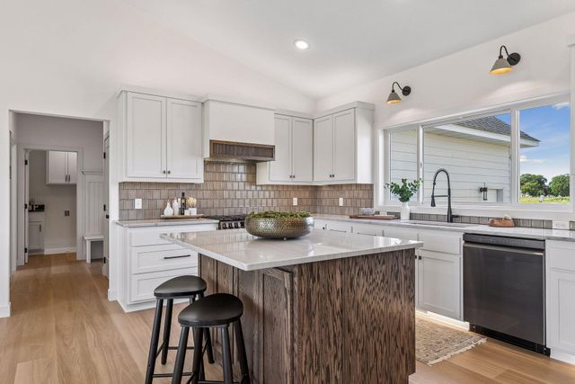 2950 219th Avenue NE, East Bethel, MN 55011