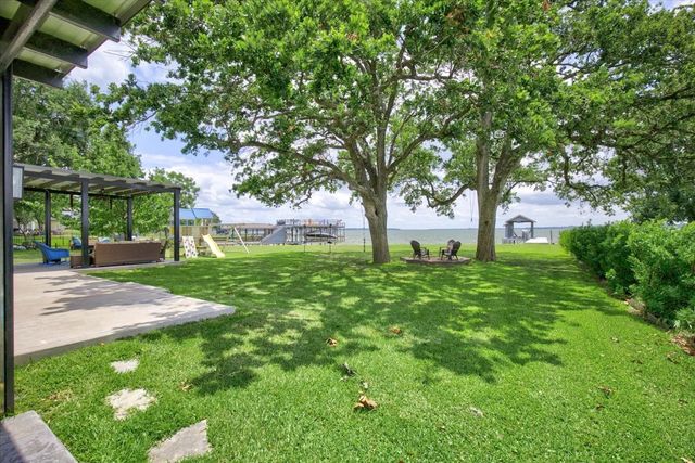 103 Island Beach Road, Gun Barrel City, TX 75156