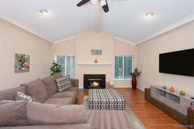 1990 Squirrel Valley Drive, Bloomfield Hills, MI 48304