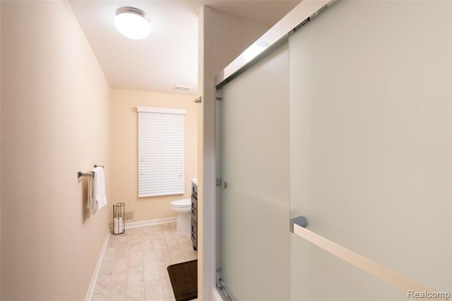 1990 Squirrel Valley Drive, Bloomfield Hills, MI 48304